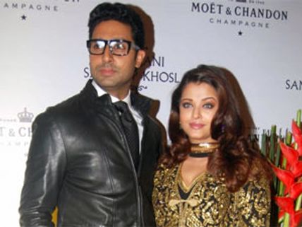 Aishwarya, Abhishek celebrate anniversary without daughter Aaradhya!