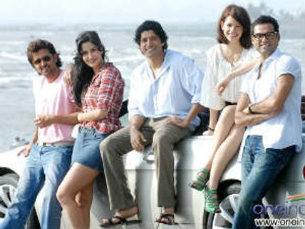 ZNMD, Dirty Picture top nominations list for IIFA Awards 2012