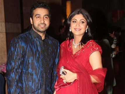 Shilpa Shetty's husband Raj Kundra goes on paternity leave!