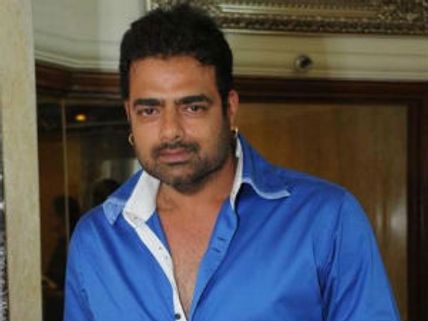 Abhimanyu Singh denies rift with Ram Gopal Varma