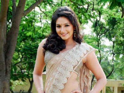 Ragini Dwivedi to start shooting Ragini IPS on her birthday