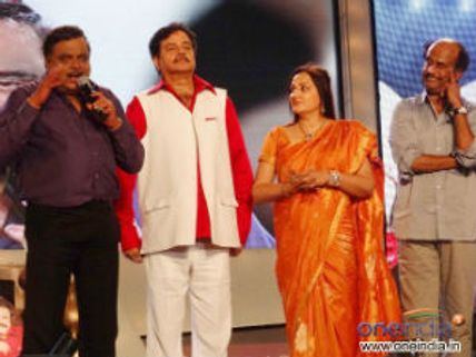 Rajinikanth-Shatrughan urge Ambi to quit smoking