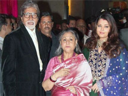 Jaya reveals granddaughter Aaradhya Bachchan's looks!
