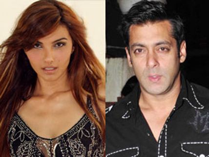 Salman Khan's ex-girlfriend talks about his abusive behaviour!