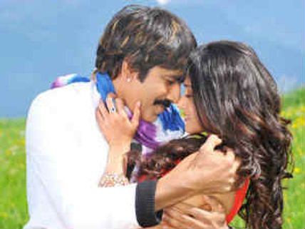 Devudu Chesina Manushulu movie review