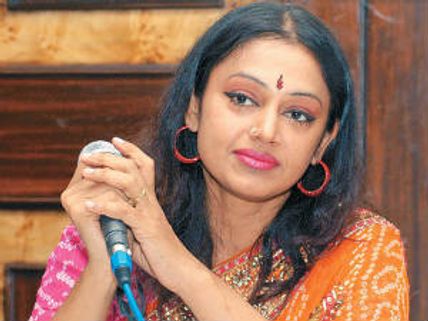 Shobana not starring with Rajinikanth in Kochadaiyaan!