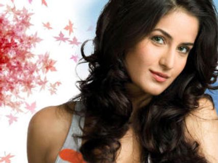 Kareena Kapoor, Priyanka Chopra are my seniors: Katrina Kaif