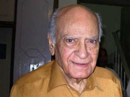 Veteran actor AK Hangal dies of brief illness