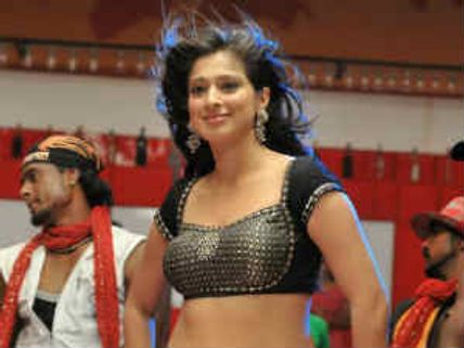 Lakshmi Rai's item song inspired by Katrina's Chikni Chameli?