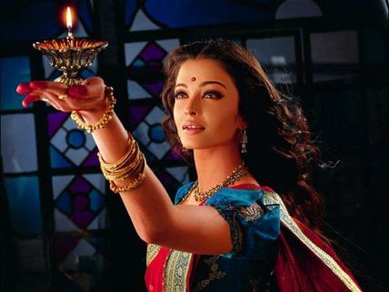 Madhuri, Aishwarya, Priyanka, Kareena, Katrina – Who is the best female dancer in B-Town?