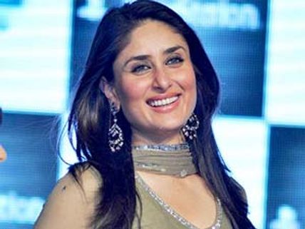 Kareena Kapoor calls herself a superstar!