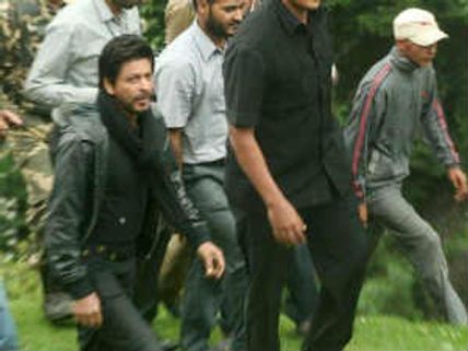 I hope more filmmakers will come to Kashmir: Shahrukh Khan