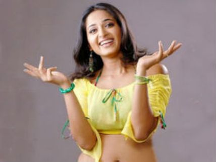 Anushka Shetty presents Rs 12 lakhs car to her driver