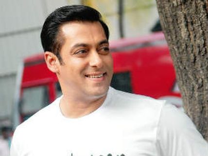 Salman Khan emerges as the highest taxpayer in Bollywood