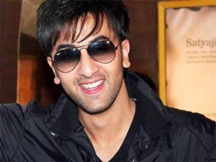 Barfi's success makes Ranbir Kapoor quit smoking!
