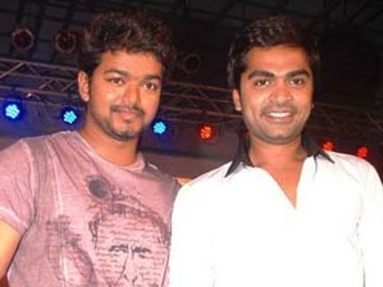 Vijay, Simbu give thumbs up to Vikram's Thaandavam