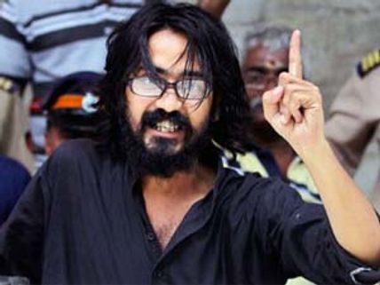 Cartoonist Aseem Trivedi to fight against corruption in Bigg boss house