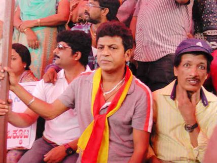 Pictures: Sandalwood unites again over Cauvery dispute