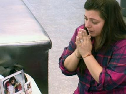 Bigg Boss 6 update: Delnaz Paul spotted crying, Ex-husband shows concern