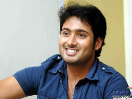 Uday Kiran set to marry his girlfriend Visitha 