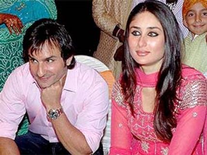BREAKING NEWS: Saif Ali Khan, Kareena Kapoor exchanges vows, confirms Bebo's friend