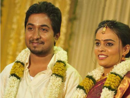 Pictures: Vineeth Sreenivasan-Divya Narayanan tie the knot
