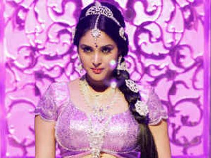 Ramya on roll; set to romance Shivaraj Kumar