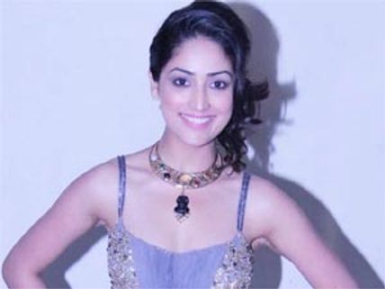 Vijay to romance Yami Gautam?