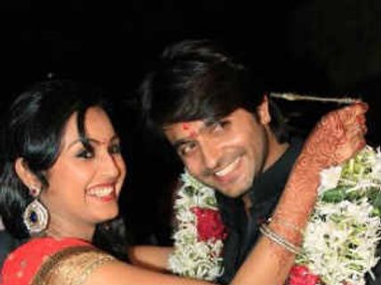 Ashish Sharma-Archana Taide get engaged