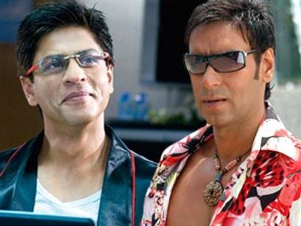 Shahrukh Khan encourages Ajay Devgn!