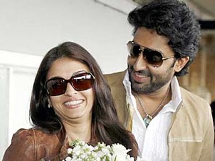 Abhishek plans a surprise for Aishwarya Rai Bachchan's birthday!