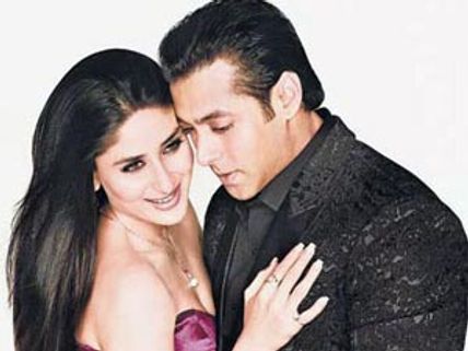 Salman Khan uncomfortable in getting intimate with Kareena Kapoor Khan!