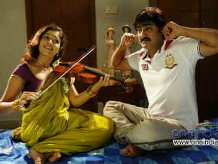 Srikanth apes Nagarjuna in Lucky?