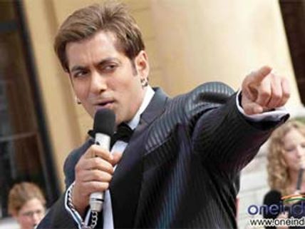 Salman Khan's Pakistani fans challenging his Indian fans?