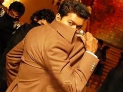 Confirmed: Vijay's Thuppakki postponed