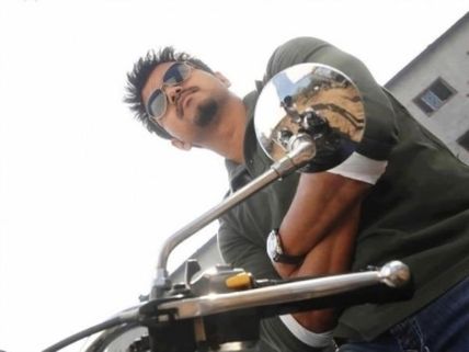 Thuppakki Users Reviews