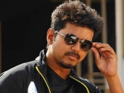 Vijay fans call for a ban on Thuppakki!