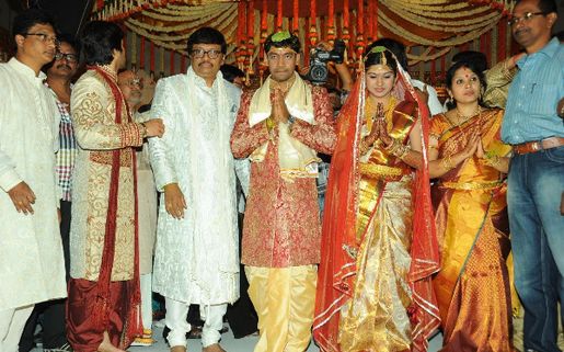 Photos: Chiranjeevi, Balakrishna at Koti's daughter's wedding