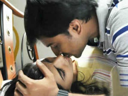 No kissing scenes in Yeto Vellipoyindhi Manasu: Samantha