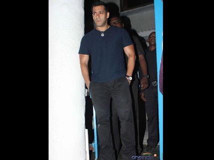 Pictures: Salman Khan attends Arbaaz-Malaika's anniversary celebration