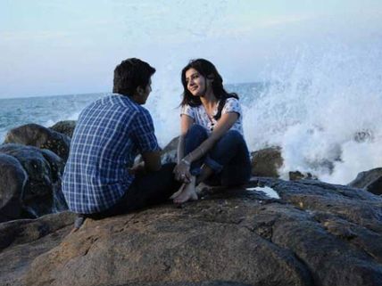 Neethane En Ponvasantham Review