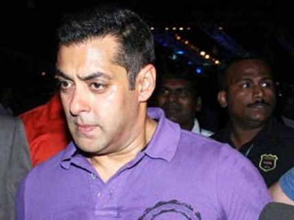 Dabangg 2: Salman Khan's tribute to Parliament attack victims!