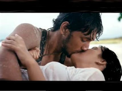 Gautham gushes on his kissing scene with Thulasi in Kadali