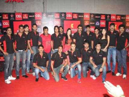 Photos: Telugu Warriors at Celebrity Cricket League 3 curtain raiser