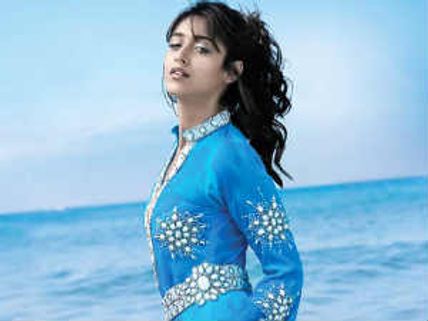 Ileana demanded Rs 2 cr remuneration for Nagarjuna's film?