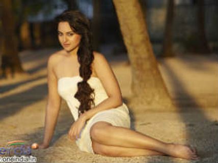 Sonakshi Sinha turns Meenakshi in Tollywood