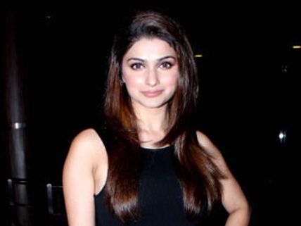 I Me Aur Main: Why is Prachi Desai so happy?