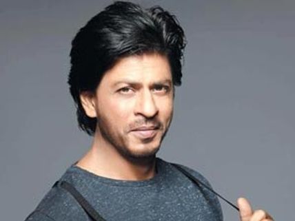 OMG, Shahrukh Khan calls himself a 'smaller star'!