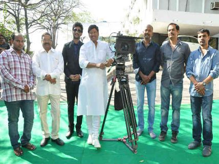 Photos: Rajendra Prasad to complete Thondi in one schedule