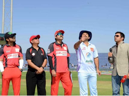 Photos: Telugu Warriors beats Bhojpuri Dabanggs, enters semi finals